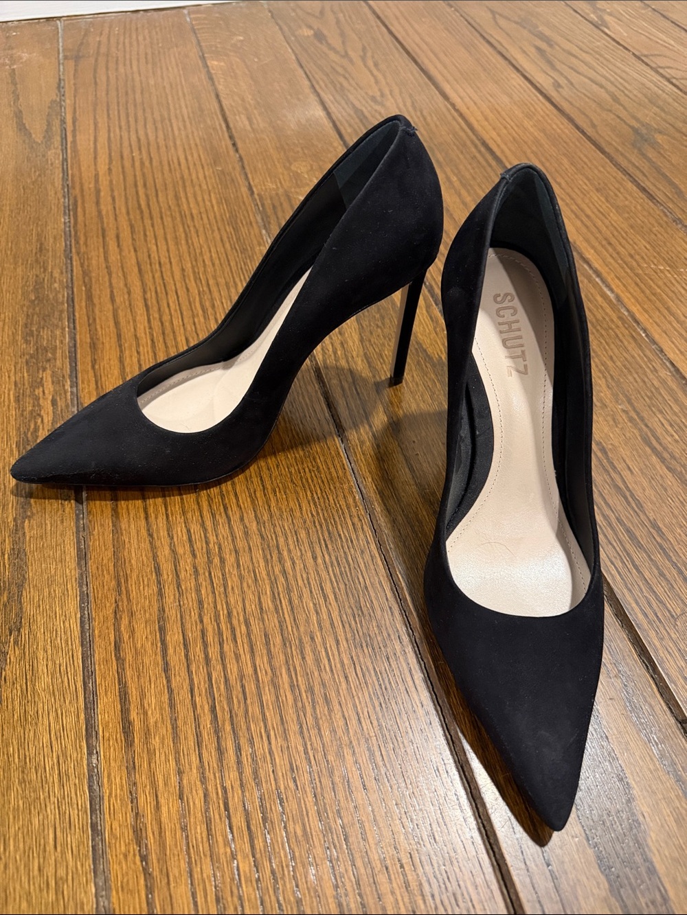 NWOT Schutz Classic Black Pointed-Toe Stiletto Pump - Sz 9